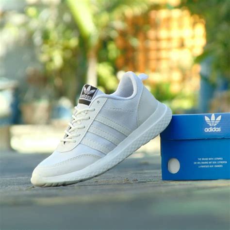 sepatu adidas casual putih|adidas indonesian shoes.